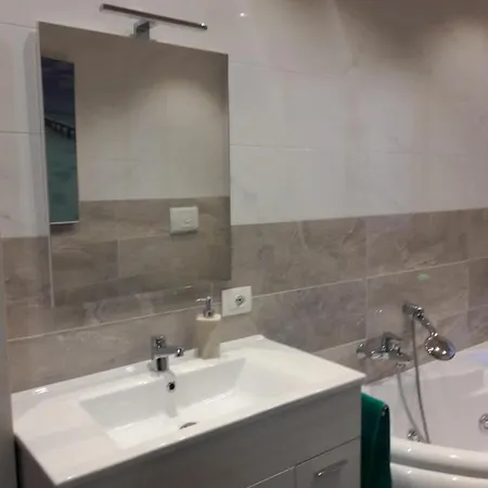 Casa 3*
